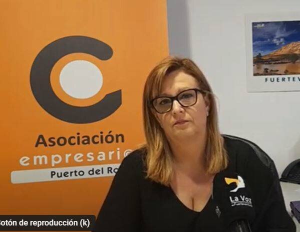 Daniela Plotegher en la sede de la asociación