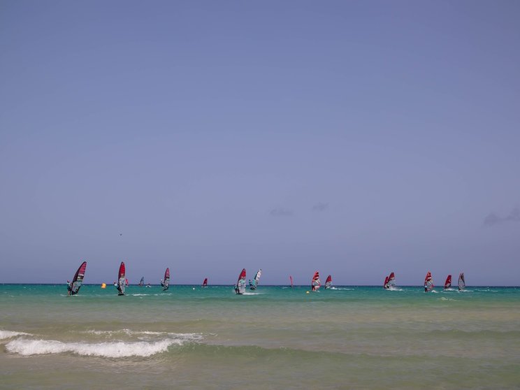 windsurf