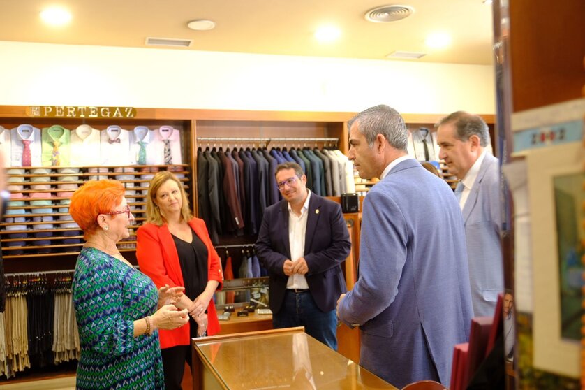 Visita del vicepresidente a la ZCA de Puerto del Rosario.jpg