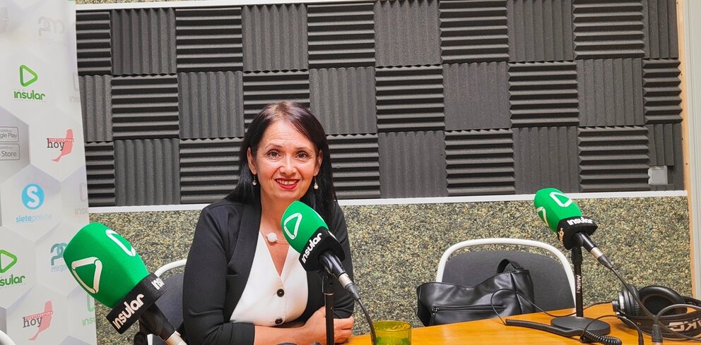 Dulce García en Radio Insular