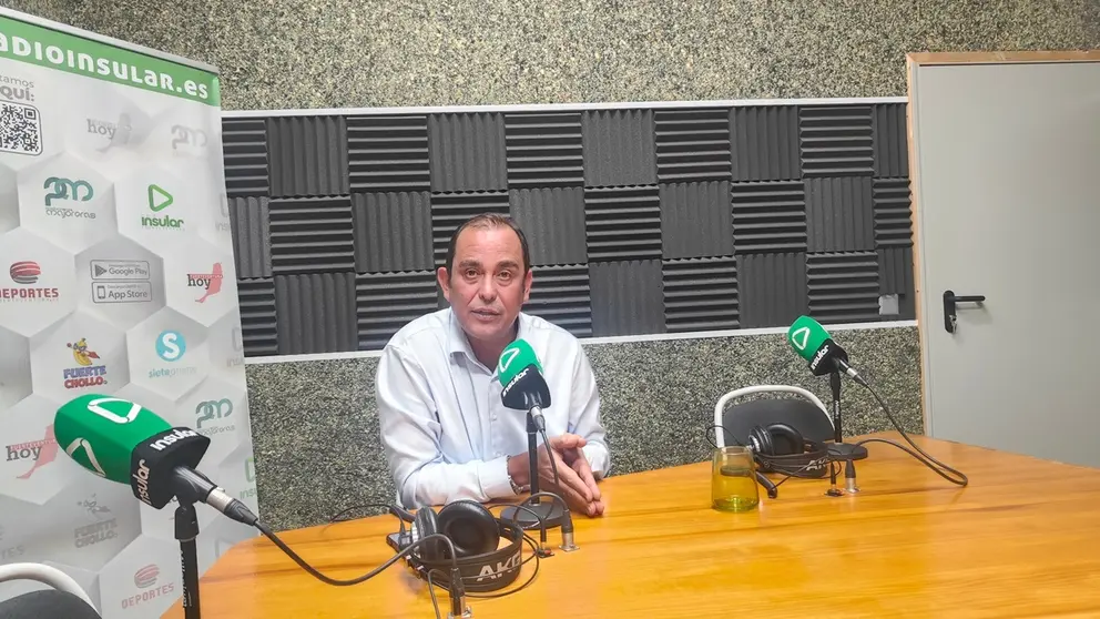 Blas Acosta en Radio Insular