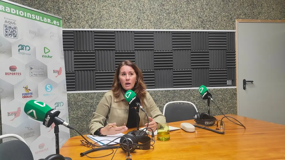 Lola García en Radio Insular